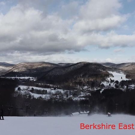 5 Bed / 3 Bath Apt Near Jiminy Peak Berkshires Apartment Stephentown Exterior photo