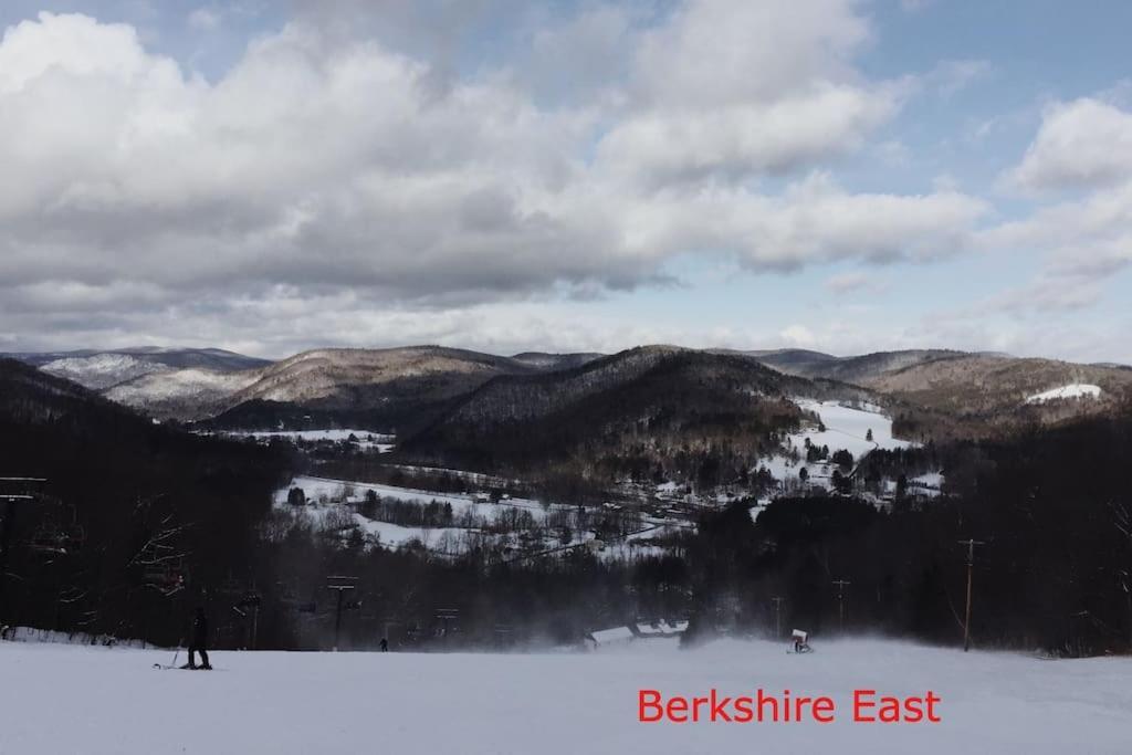 5 Bed / 3 Bath Apt Near Jiminy Peak Berkshires Apartment Stephentown Exterior photo